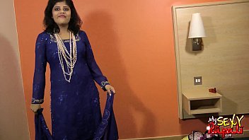 stripe chut indian saree aunty showxsiblognet fk boob Noleens 44kk huge bra